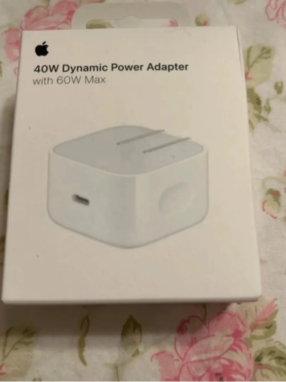 Apple White 40W Dynamic Power Adapter USB-C
